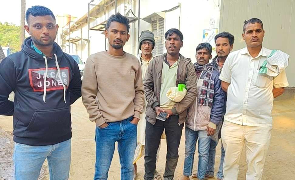 ट्रेन से गिरकर बिजली कंपनी के कर्मी की मौत