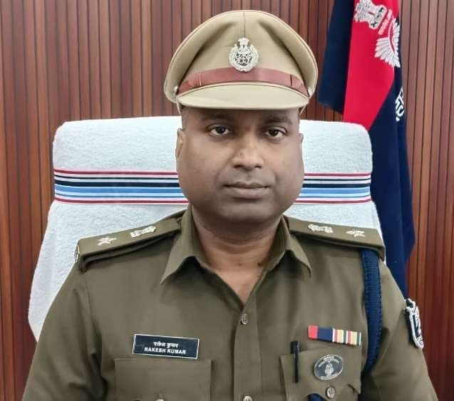 शराब पीने के मामले में गिरफ्तार किये गये दारोगा बर्खास्त