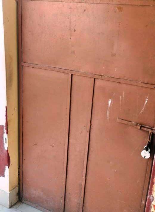 केंद्र में जड़ा रहा ताला, एएनएम नदारद, मरीज करते रहे इंतजार