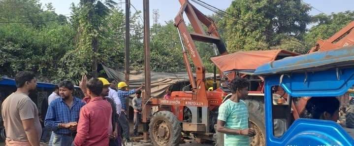 गोड्डा में बिजली कटौती से आमजन परेशान, तार झूलने और पोल बदलने के कारण बढ़ा संकट