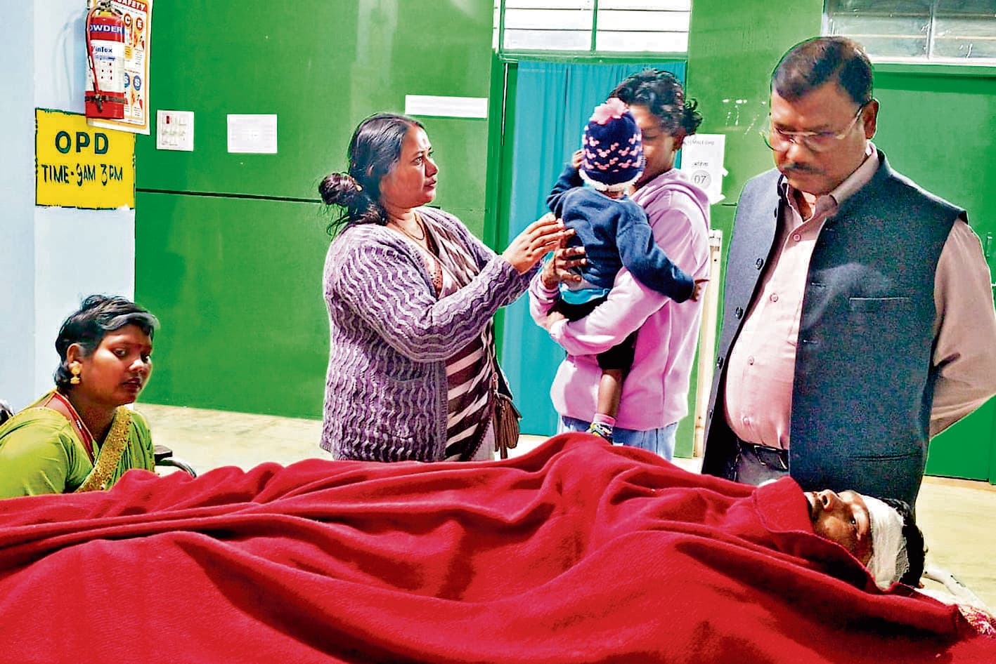 East Singhbhum News : ट्रैक्टर की चपेट में आने से बाइक सवार गंभीर, रेफर