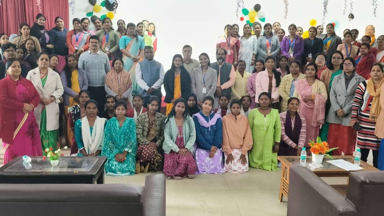 East Singhbhum News : अनुशासन ही विद्यार्थी को आगे बढ़ाता है : डॉ सुमंतो