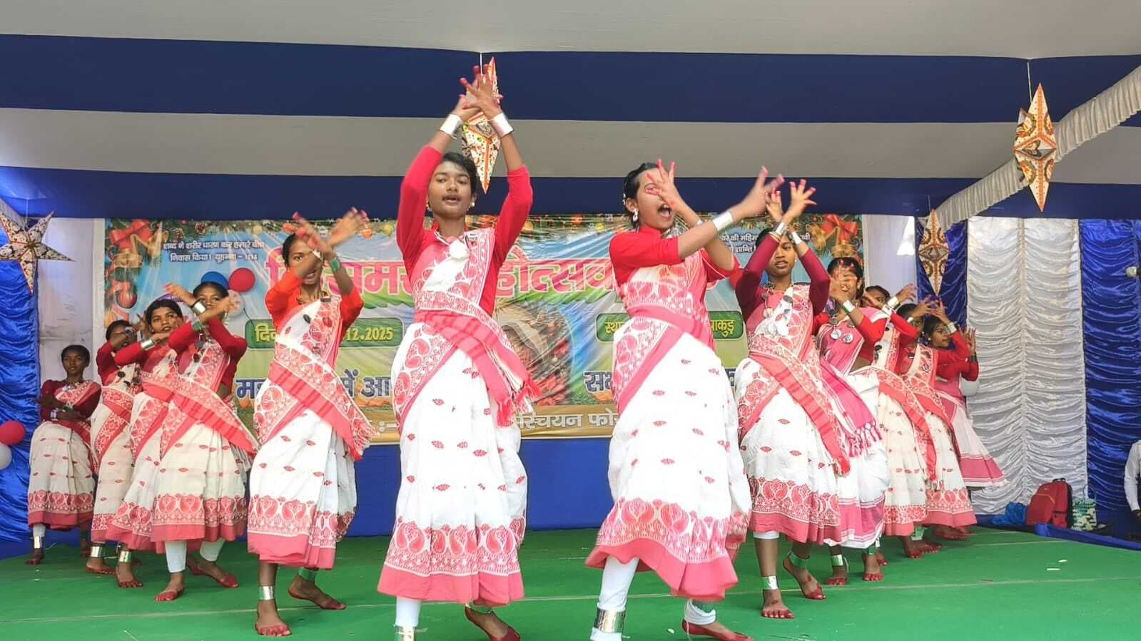 तोड़ाई मिशन में धूमधाम से मनाया गया क्रिसमस महोत्सव
