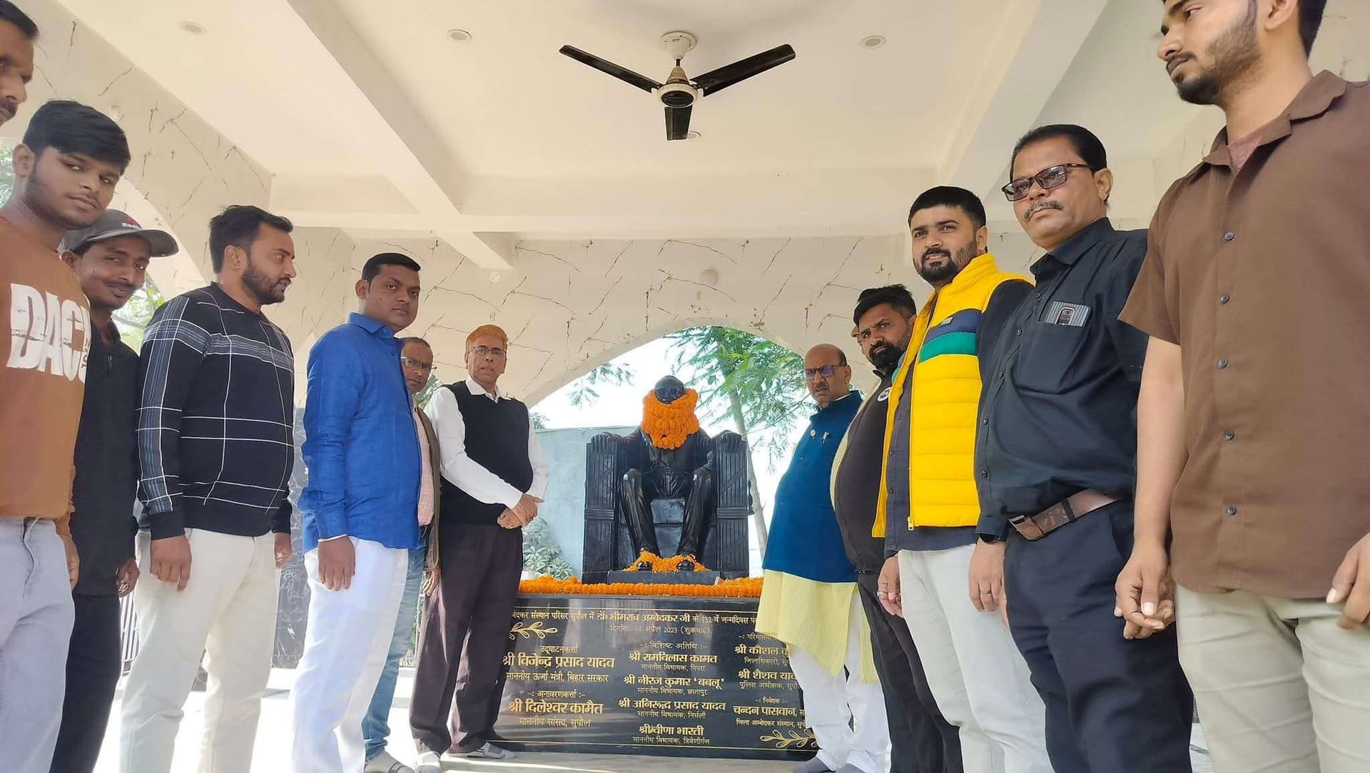 जिला अंबेडकर संस्थान के तत्वावधान में बाबा साहेब की मनायी गयी पुण्यतिथि