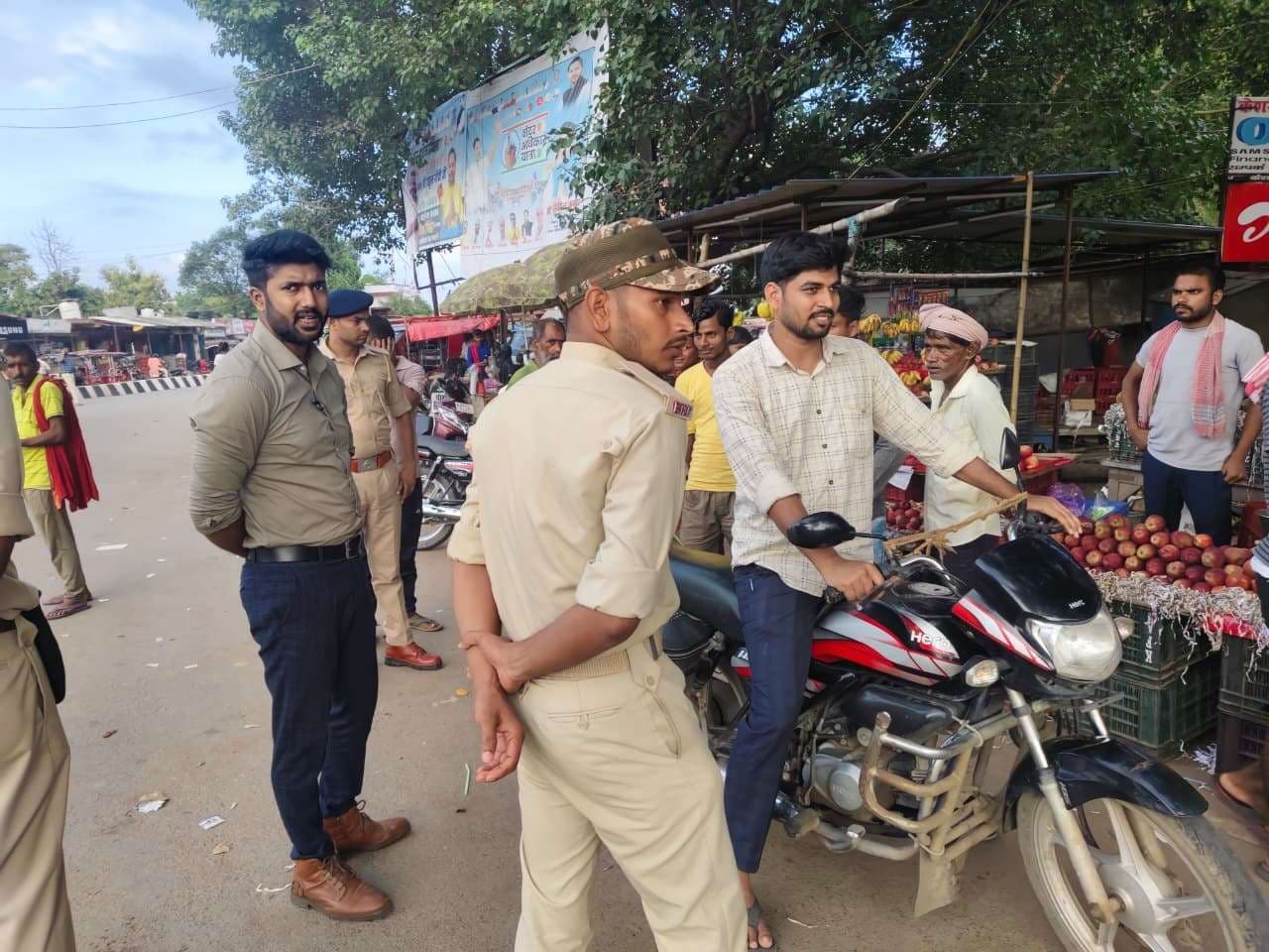 यातायात नियम तोड़ने वाले वाहन चालकों से वसूला गया 1.26 लाख जुर्माना