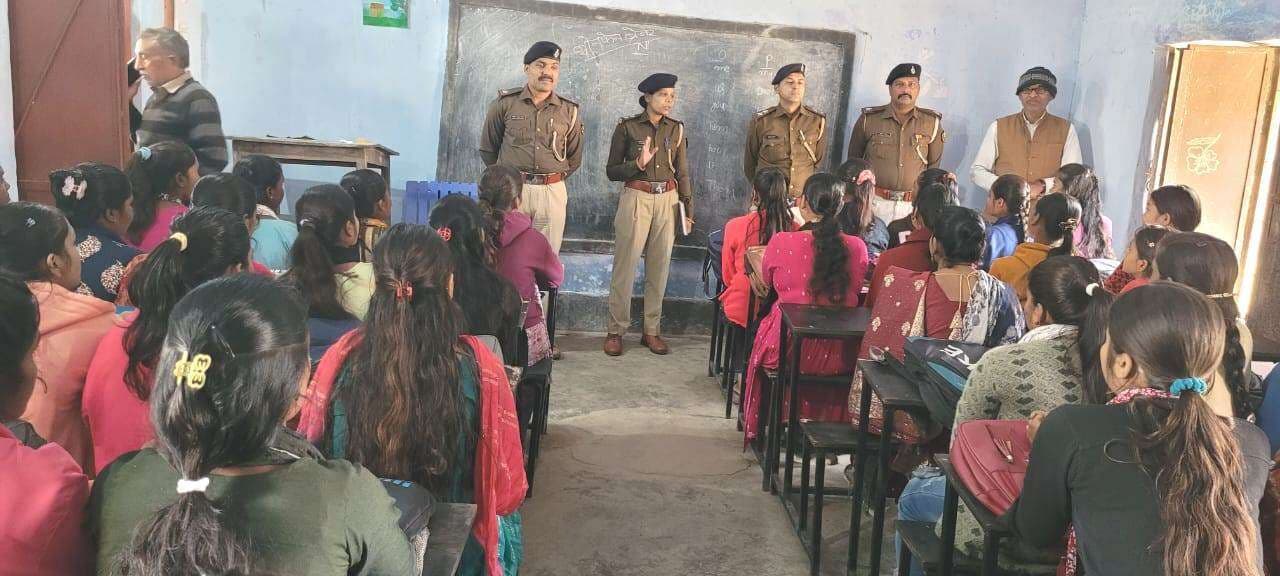 सोशल साइट से करें परहेज, साईबर फ्रॉड रहे सतर्क