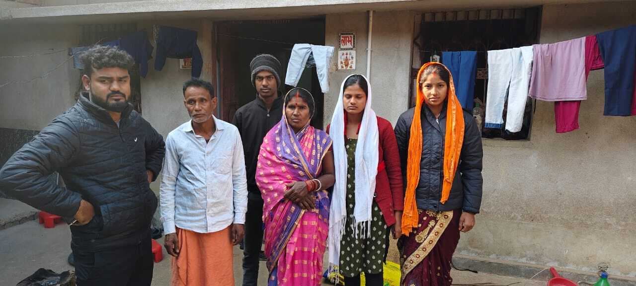 नकाबपोश बदमाशों ने बंधक बनाकर की डकैती, बेटी की शादी के लिए रखे समान भी ले भागे