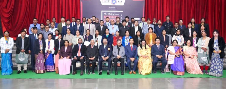 Bokaro News : उज्ज्वल भविष्य के लिए शिक्षक मजबूत स्तंभ : डीसी