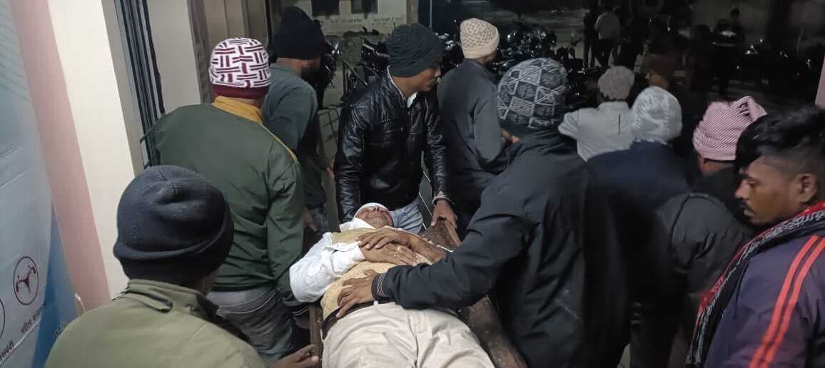 Giridih News :मुखिया को मारपीट कर किया घायल