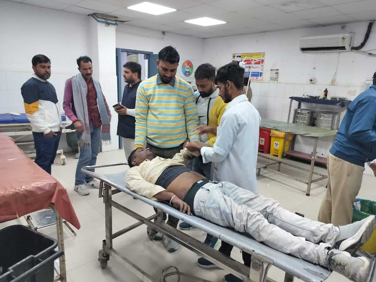 कार व बाइक की टक्कर में सीएसपी संचालक हुआ घायल