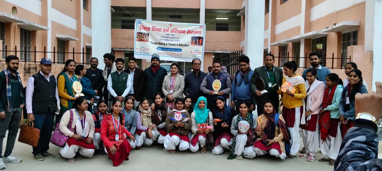 Samastipur News:विलुप्त होती जा रही कलाओं का संरक्षण संभव : डीईओ