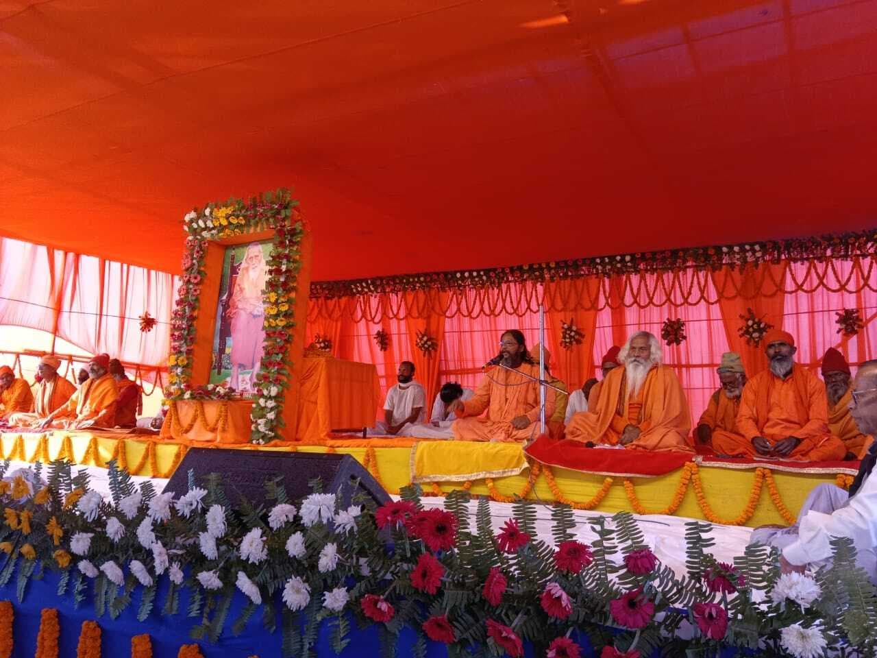 झूठ, चोरी, नशा, हिंसा जैसे पापों से बचकर रहें: गुरुसेवी