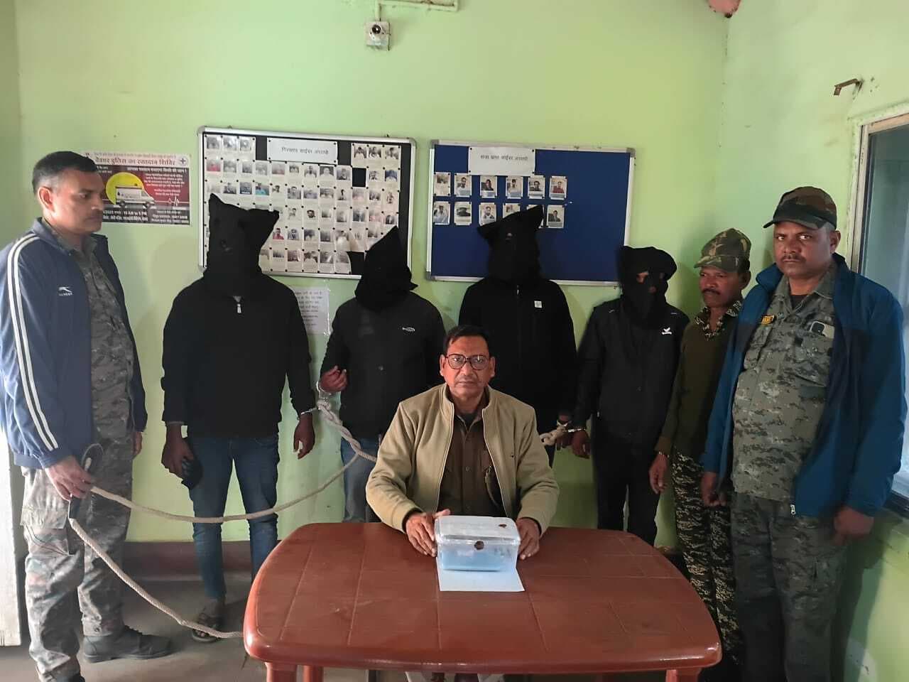 Deoghar News : पीएम किसान योजना के नाम पर ठगी करने वाले चार पकड़ाये