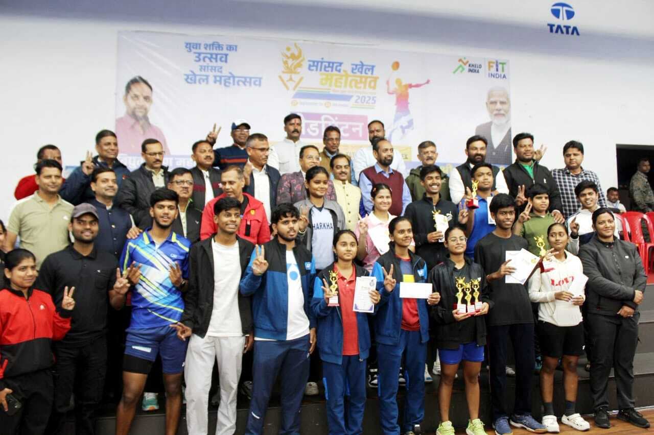 Sansad Khel Mohatsav Badinton concluded : सारा शर्मा व कृष दुबे ने जीता खिताब