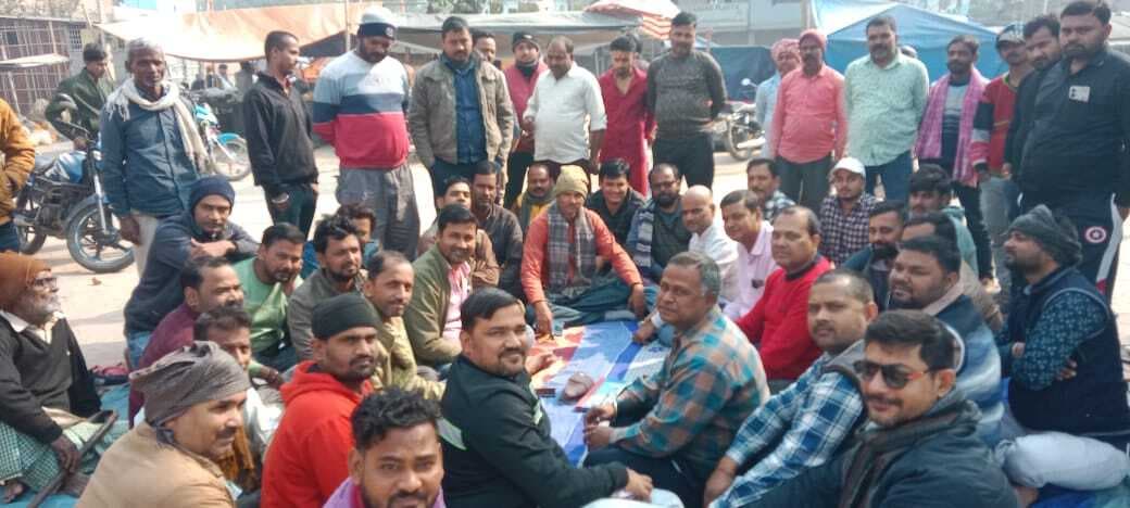 तीन साल का एक साथ होल्डिंग टैक्स वसूली का व्यवसायियों ने किया विरोध