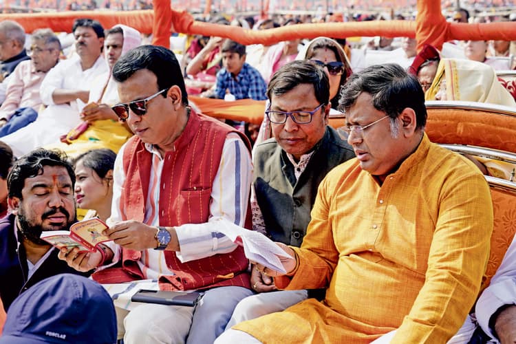 धर्म के आधार पर मत विभाजित करने की कोशिश कर रहीं सीएम : सुकांत