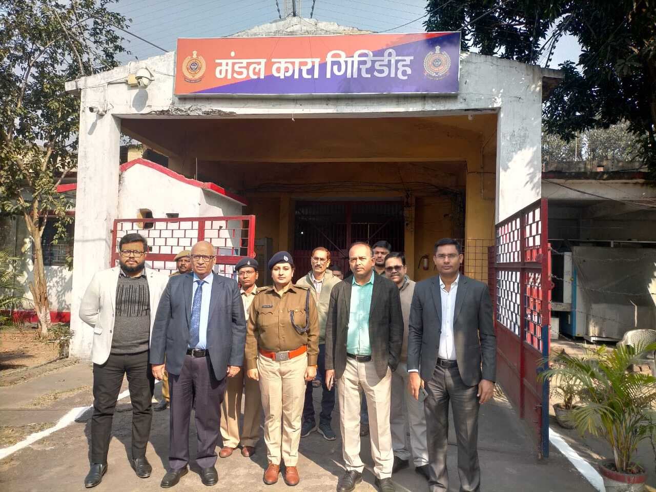 Giridih News :जिला विधिक सेवा प्राधिकार ने मंडल कारा का किया निरीक्षण