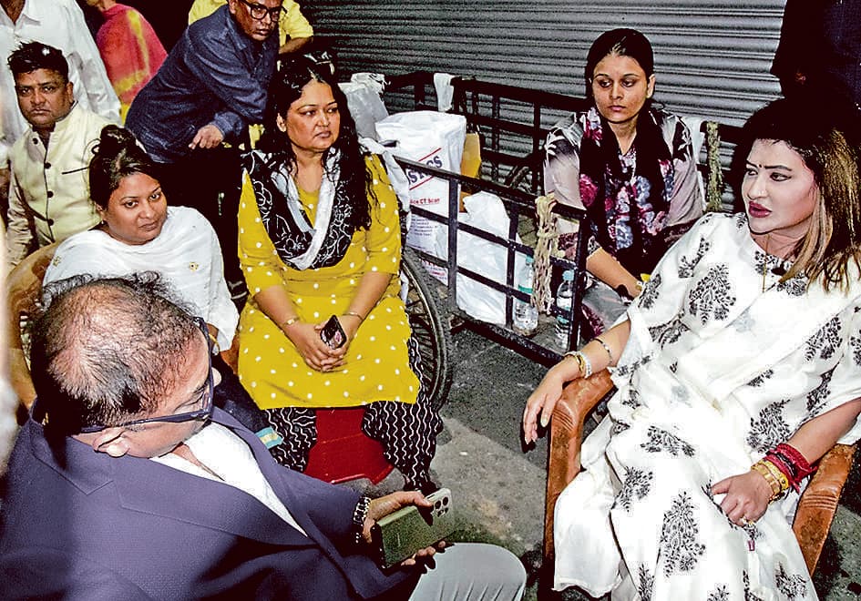 बहूबाजार में मकान की छत का छज्जा गिरा, एक घायल