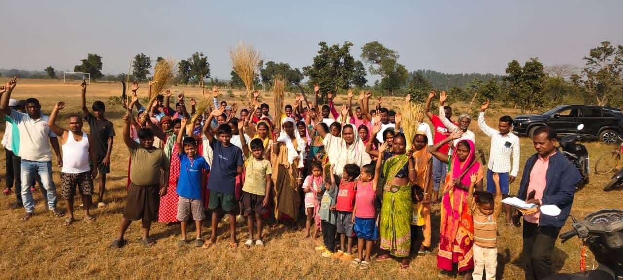 Seraikela Kharsawan News : बुंडू में ठोस कचरा अपशिष्ट प्लांट लगाने का ग्रामीणों ने किया विरोध