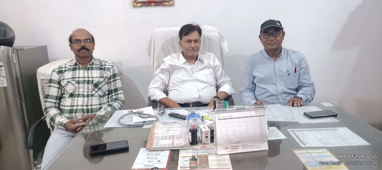 Bokaro News : आयुष चिकित्सा की लोकप्रियता बनाये रखना हमारी जिम्मेवारी : डॉ शिवशंकर
