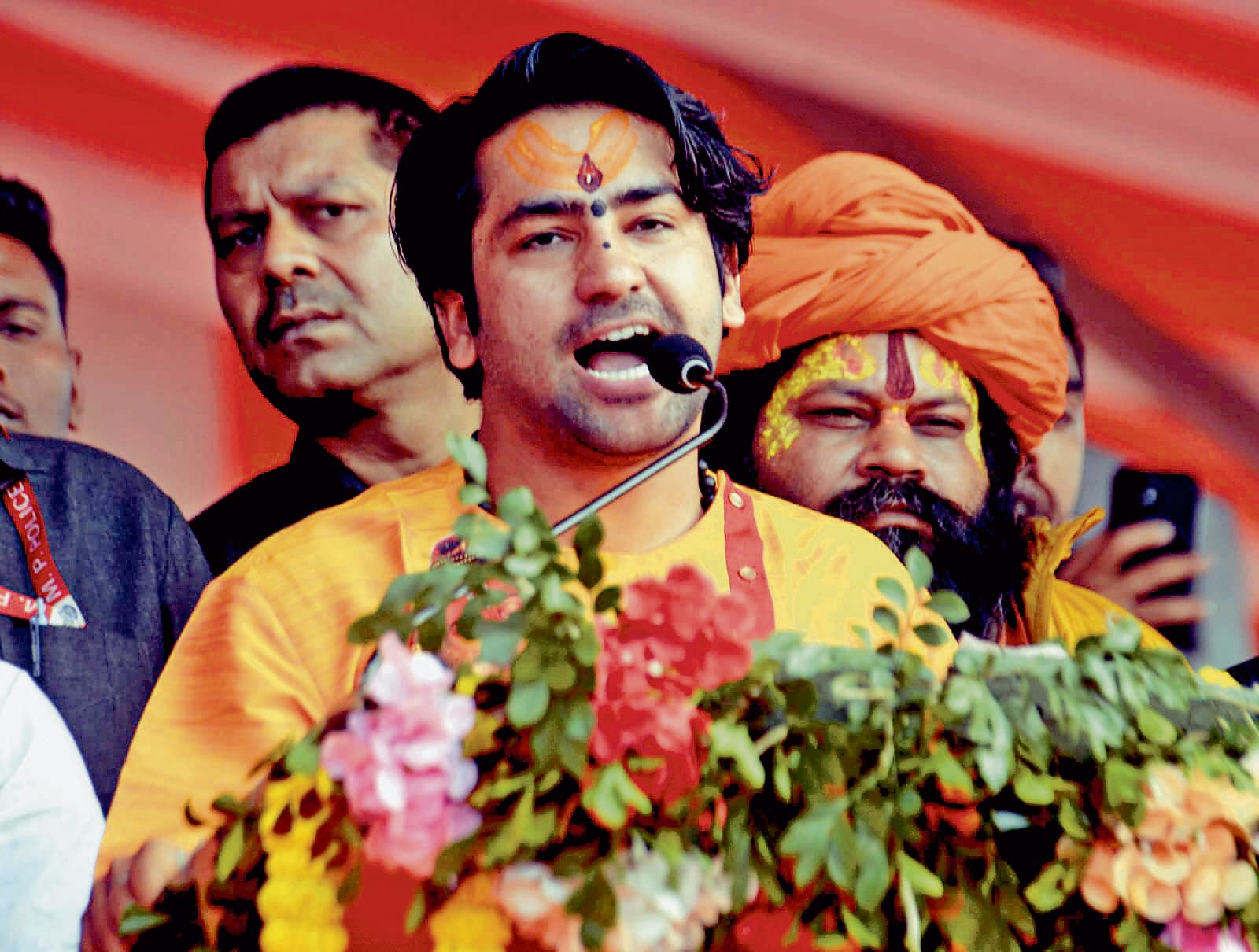 बंगाल के हिंदू एकजुट हो जायें, तो हिंदू राष्ट्र बन जायेगा भारत : धीरेंद्र शास्त्री