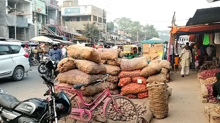 सूर्यगढ़ा बाजार में अतिक्रमण पर प्रशासन का ''48 घंटे'' का अल्टीमेटम बेअसर, एनएच-80 पर जाम की समस्या बरकरार