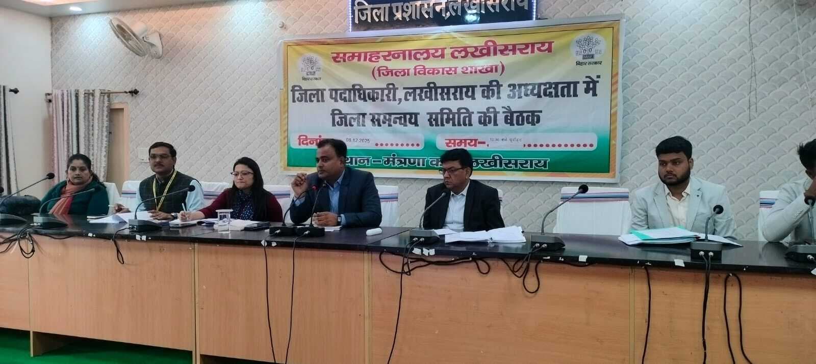 विविभागाध्यक्ष नियमित रूप से प्रगति की करें मॉनिटरिंग : डीएम