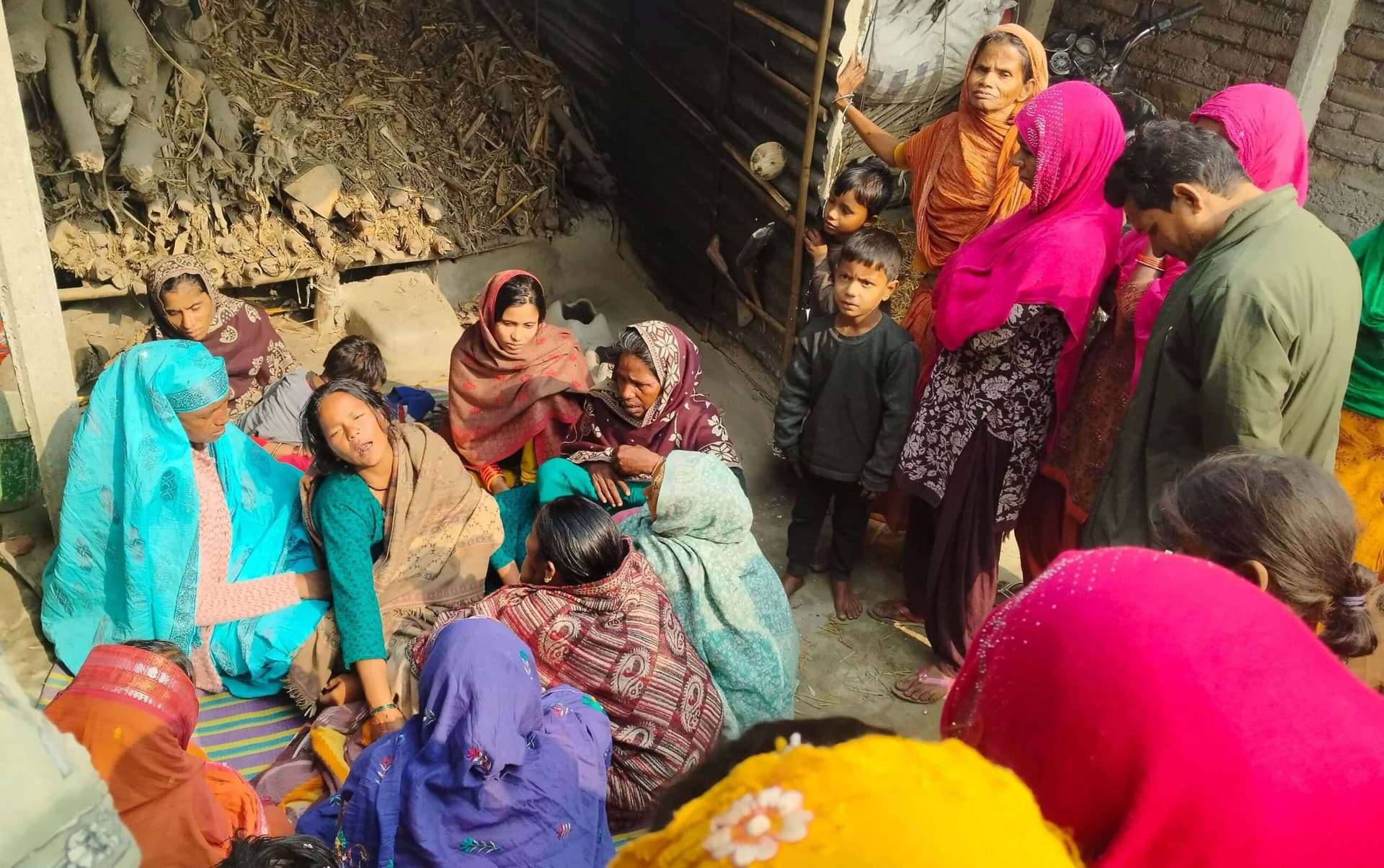 दो बाइक की आमने-सामने टक्कर में दूल्हे के भाई की मौत