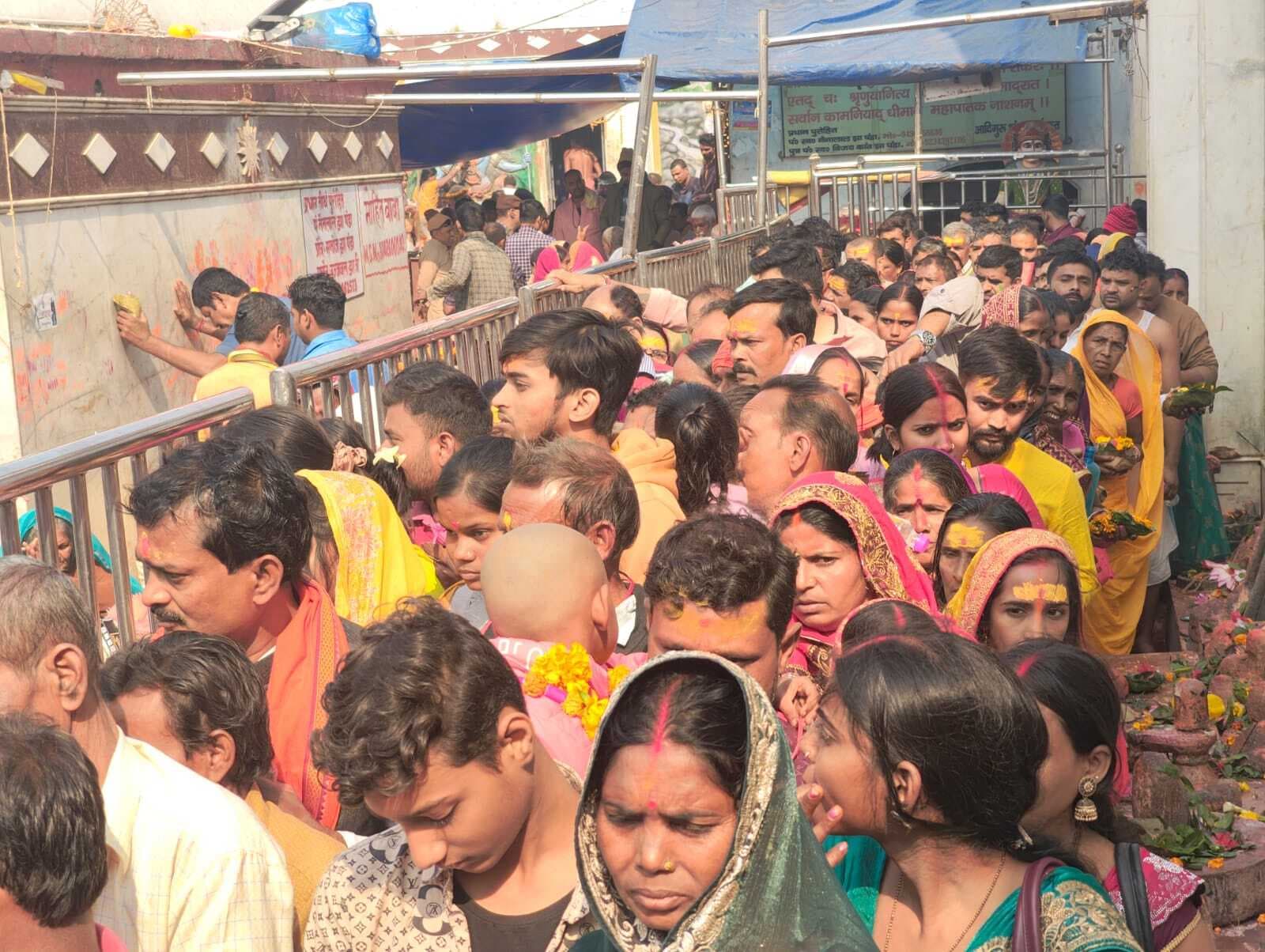 45 हजार भक्तों ने की फौजदारीनाथ की पूजा-अर्चना