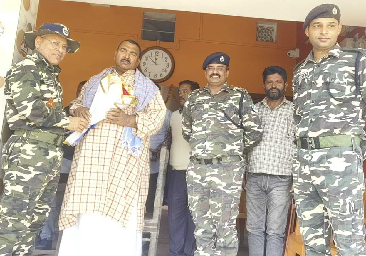 बॉर्डर यूनिटी रन को लेकर विधायक को मिला आमंत्रण पत्र