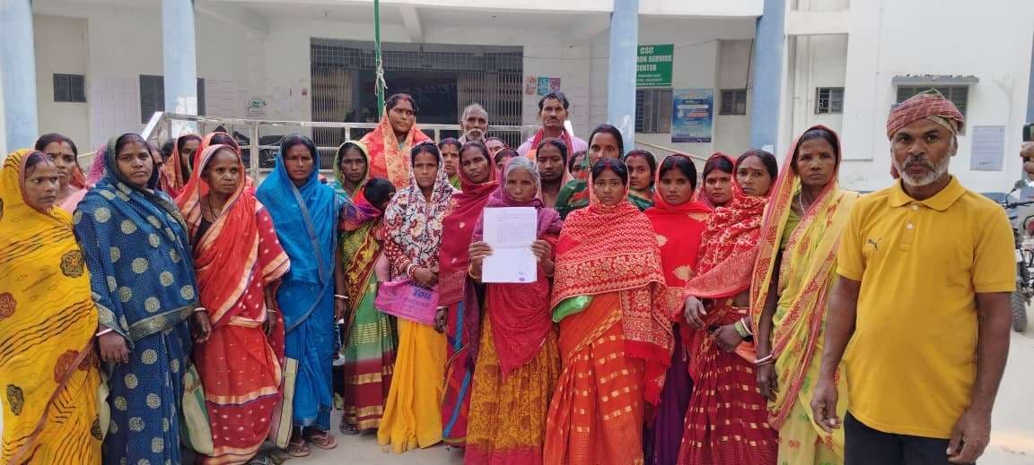 पुनर्वास को महानंदा बांध पर ली शरण, हटाने का निर्देश