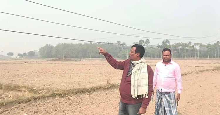 खनुवां बहियार में 11 हजार हाईटेंशन तार खेत में झूका