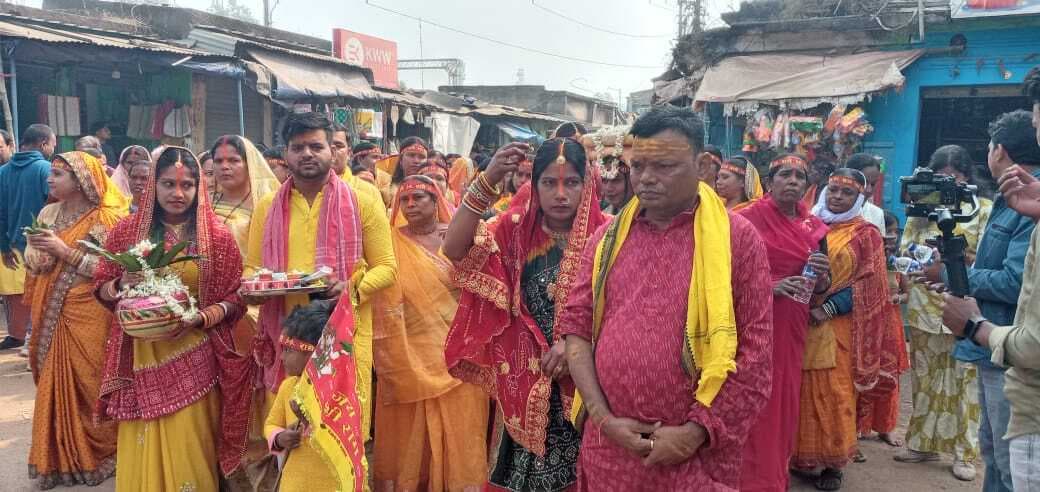 251 कन्याओं व महिलाओं ने निकाली भव्य कलश यात्रा