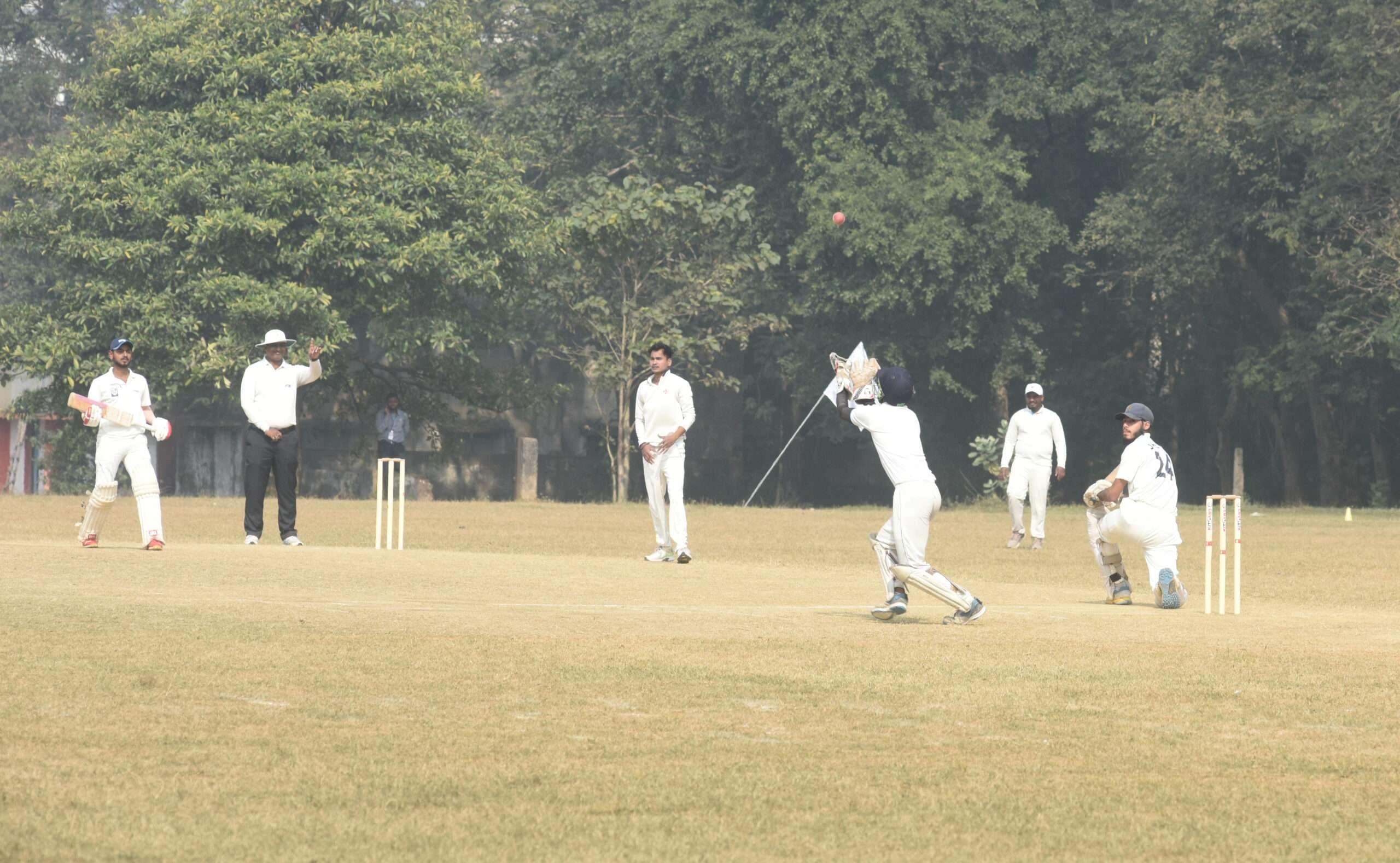 Kolhan University Inter college Cricket tournament : करीम सिटी कॉलेज व को-ऑपरेटिव कॉलेज के बीच फाइनल आज