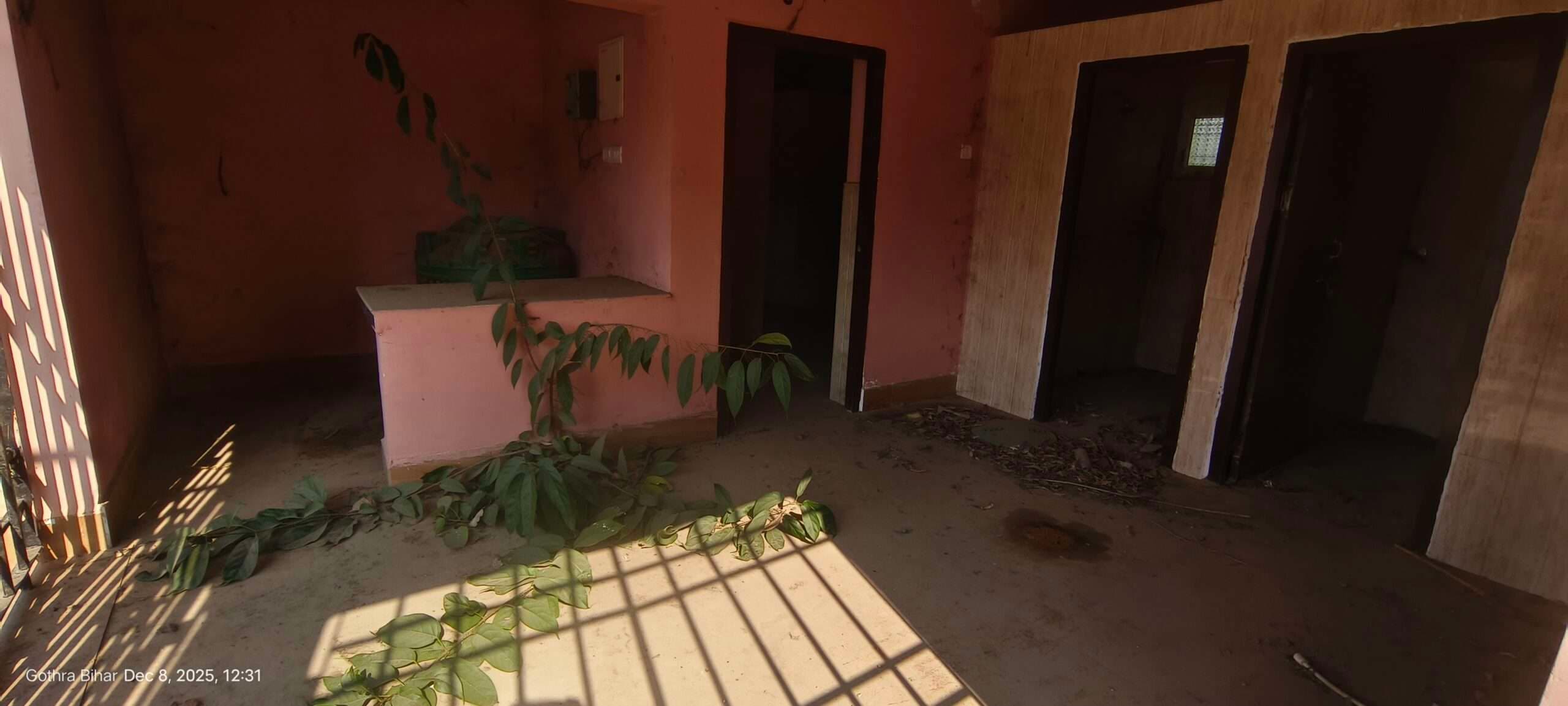 ठाकुरगंज मार्केटिंग यार्ड में मूलभूत सुविधाओं का अभाव