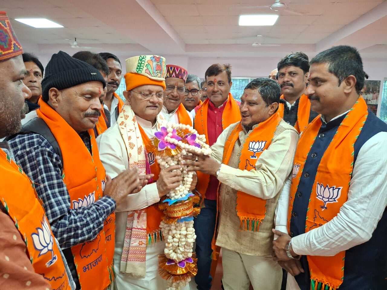 Darbhanga News: भाजपा प्रदेश संगठन मंत्री का जिलाध्यक्ष ने किया अभिनंदन