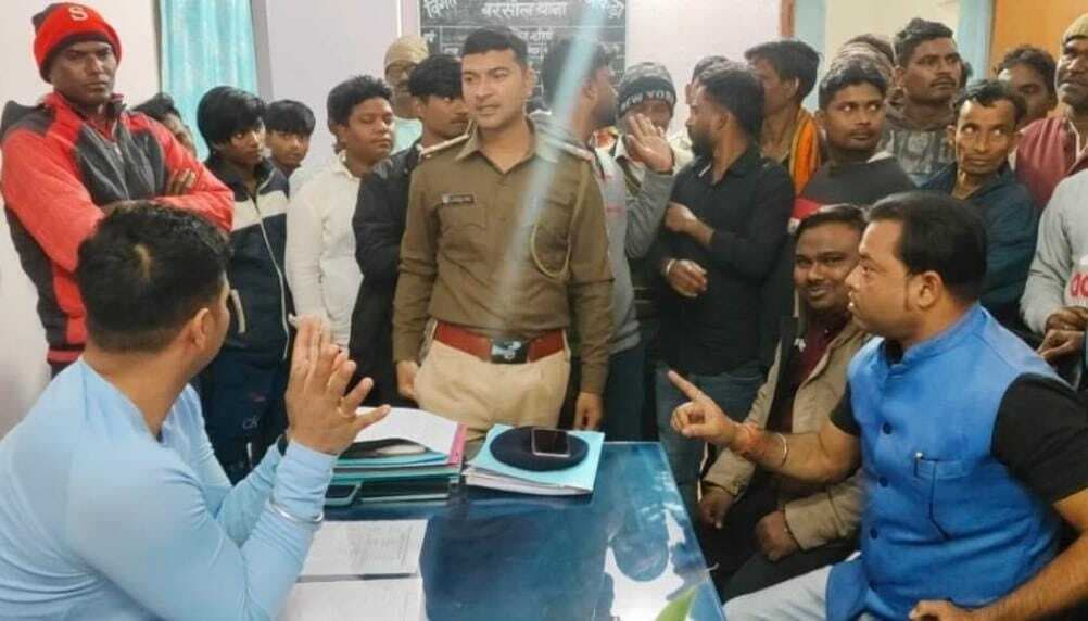 East Singhbhum News : जयपुरा में छुआछूत और बहिष्कार से तनाव, पुलिस ने फटकार लगायी