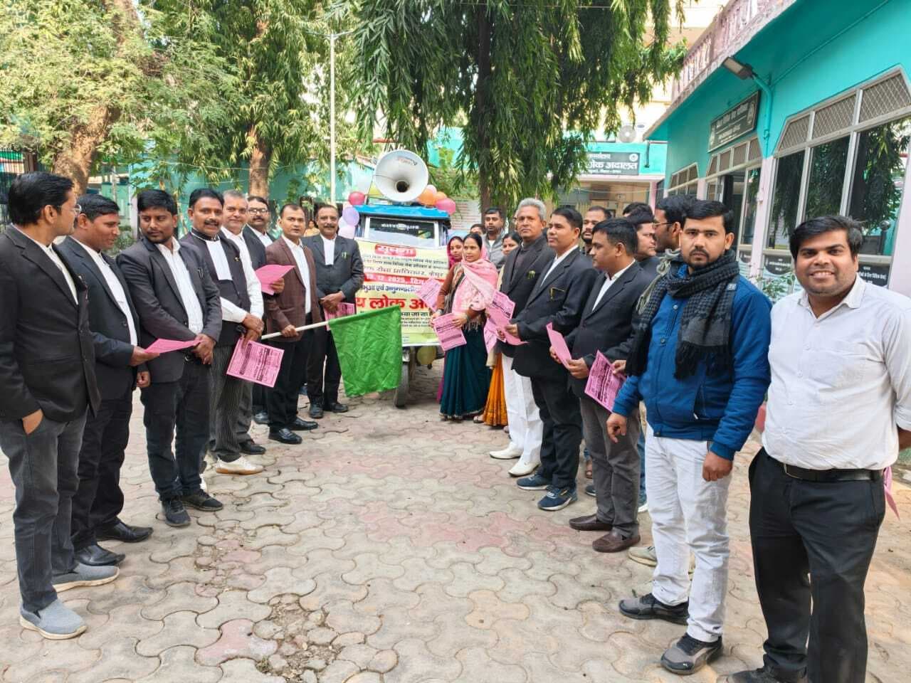 राष्ट्रीय लोक अदालत के लिए प्रचार रथ रवाना
