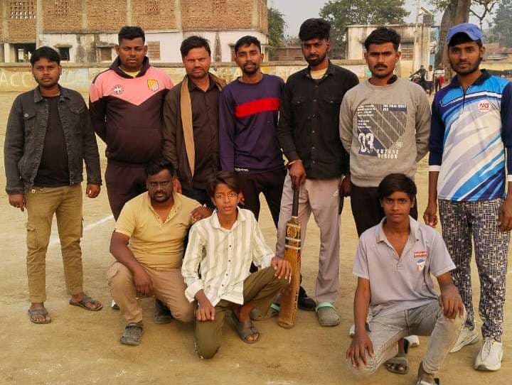 क्रिकेट में खावा ने कजरा को व मौलानगर ने सुंदरपुर को हराया