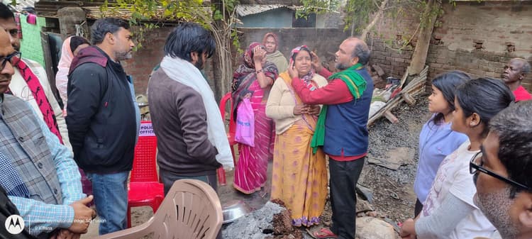 कबाड़ी व्यवसायी के निधन पर परिजनों से मिले महिषी विधायक