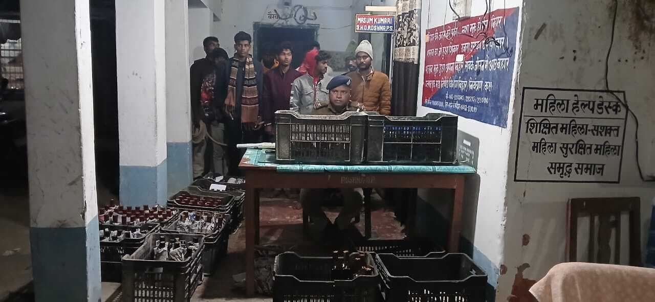तीन ई-रिक्शा पर 146.390 लीटर शराब के साथ आठ तस्करों को किया गिरफ्तार