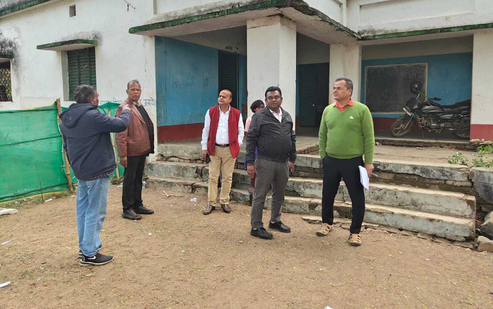 एसडीओ ने स्कूलों में की पठन-पाठन की स्थिति की जांच