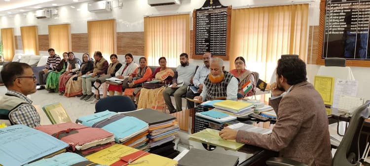 पीएम श्री जवाहर नवोदय विद्यालय की व्यवस्था पर की चर्चा