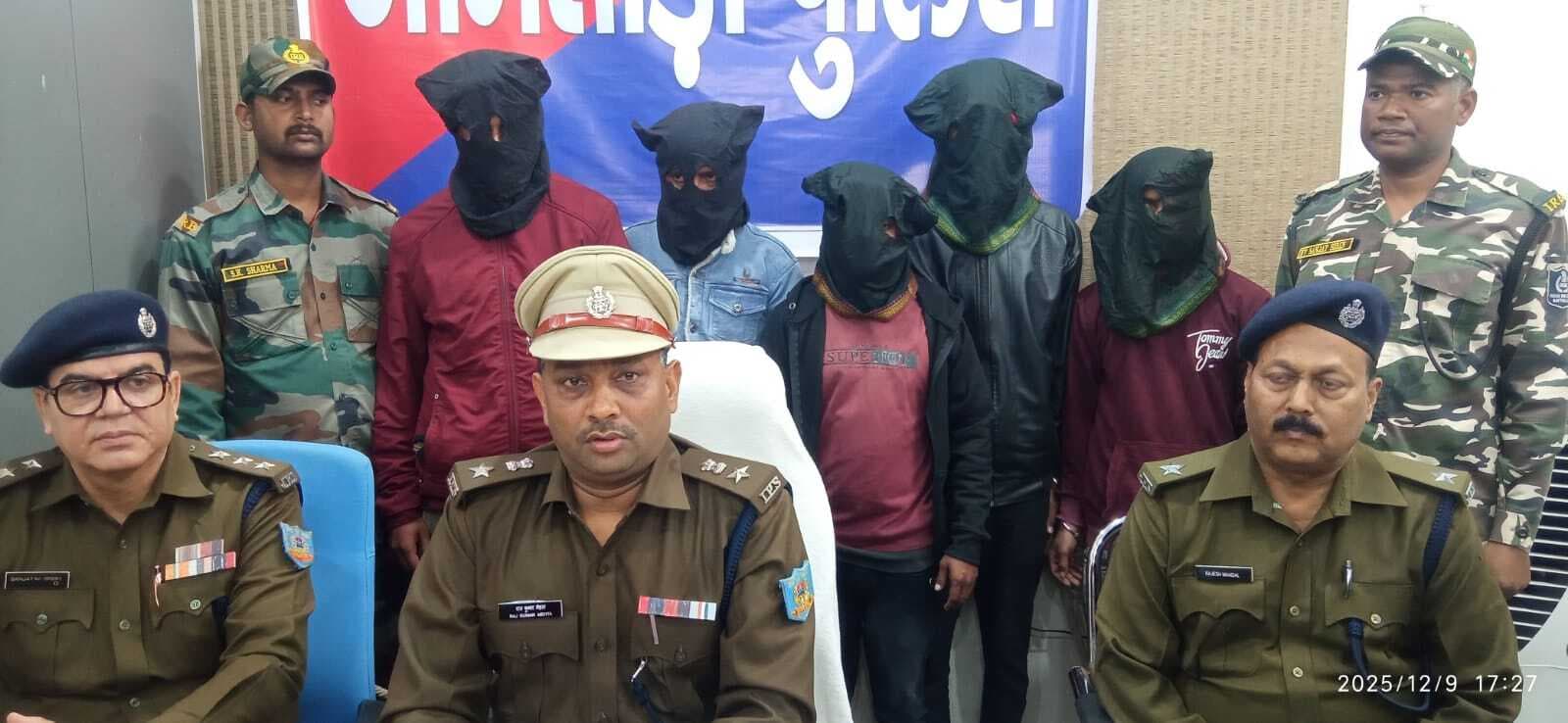 एपीके फाइल इंस्टॉल करवाकर ठगी करने वाले पांच साइबर आरोपी गिरफ्तार