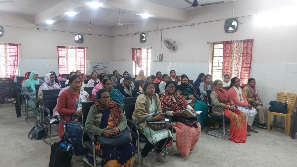 नियमित टीकाकरण और स्वास्थ्य सेवाओं पर दिया गया जोर