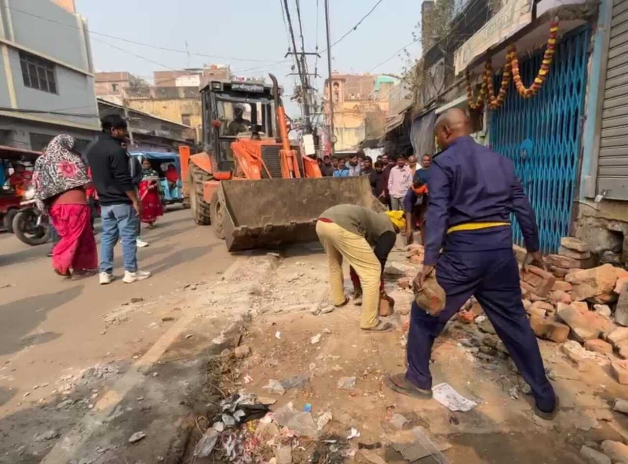 अतिक्रमण पर फिर चला नगर परिषद का बुलडोजर