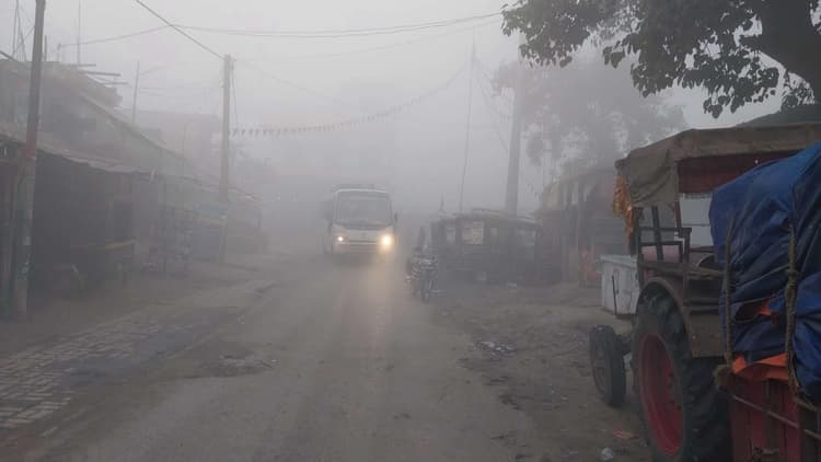 पछुआ हवा चलने से बढ़ी ठिठुरन