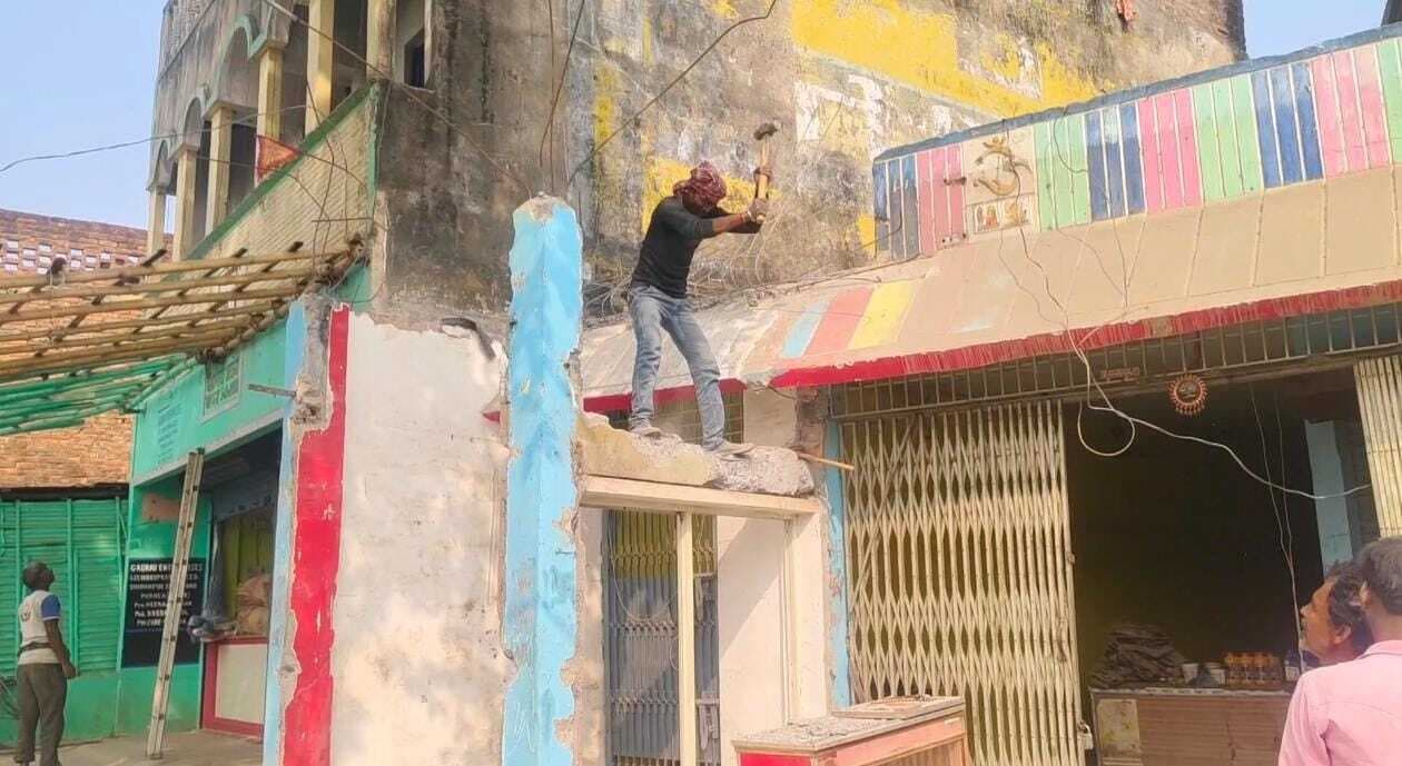 अतिक्रमण हटाने की चेतावनी से भवानीपुर बाजार में हड़कंप