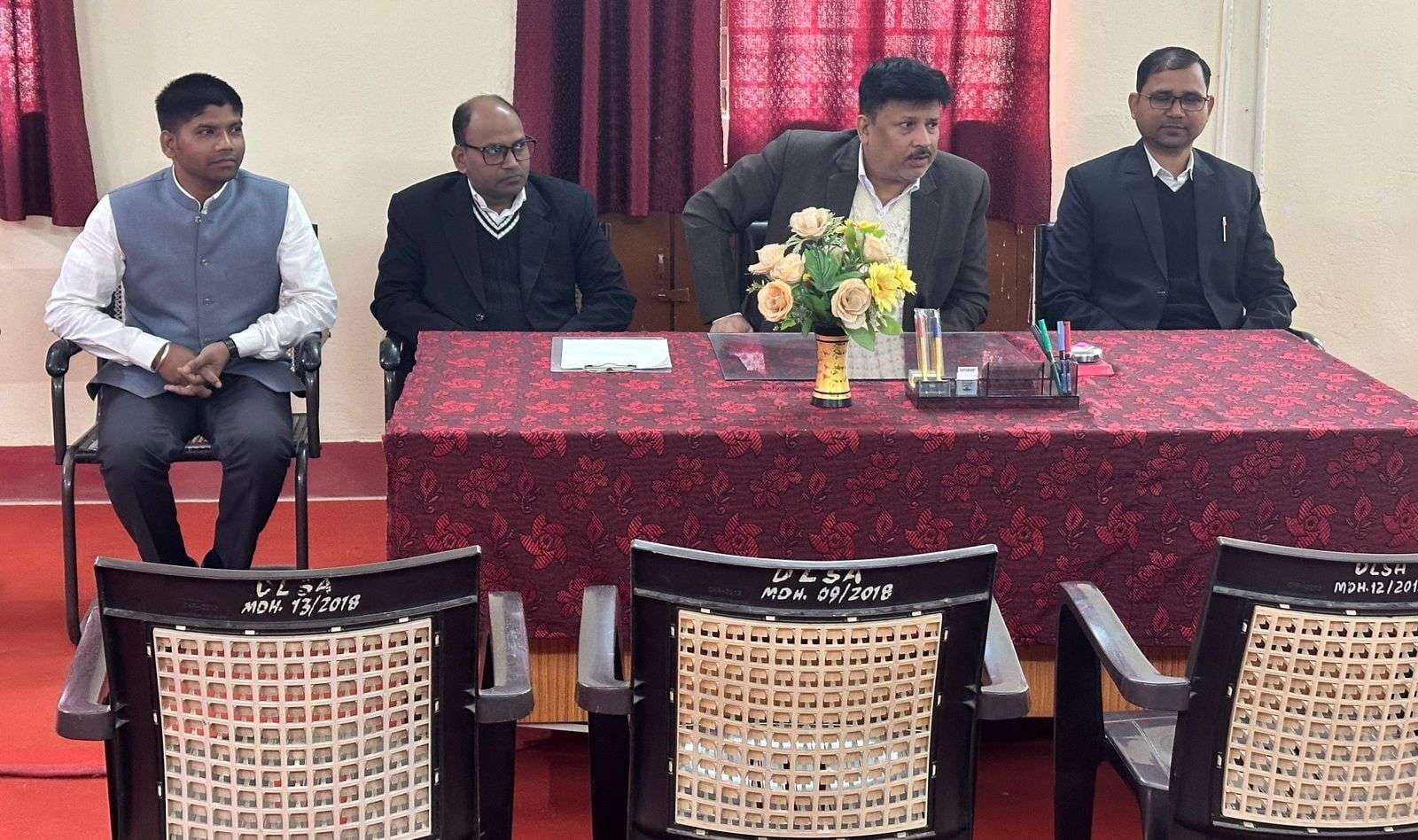 लोगों को मानव को मिले कानूनी अधिकार के बारे में करें जागरूक - सचिव