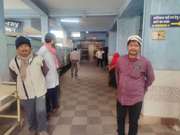 hajipur news. अज्ञात वाहन की ठोकर से बाइक सवार युवक की मौत, मचा कोहराम